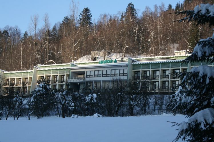 obiekt, budynek główny, teren hotelu, zwiedzanie