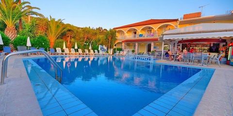 obiekt, teren hotelu, basen