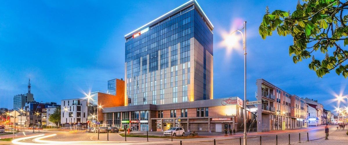 budynek główny, teren hotelu