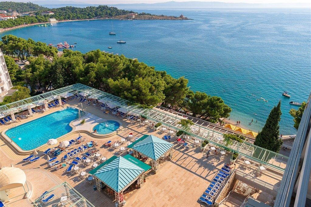 basen, teren hotelu