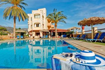 Danelis Studios & Apartments