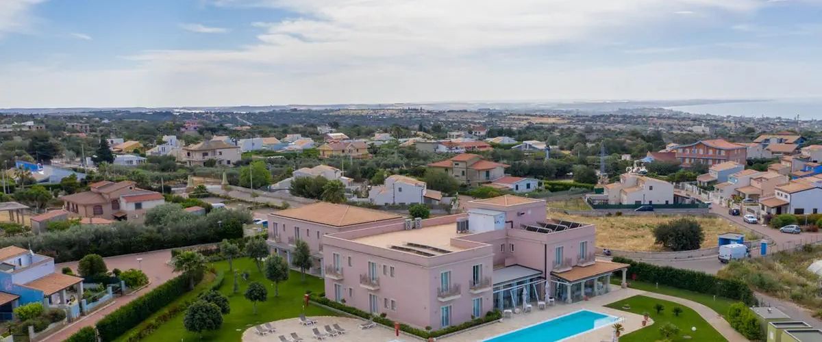 teren hotelu, obiekt, basen