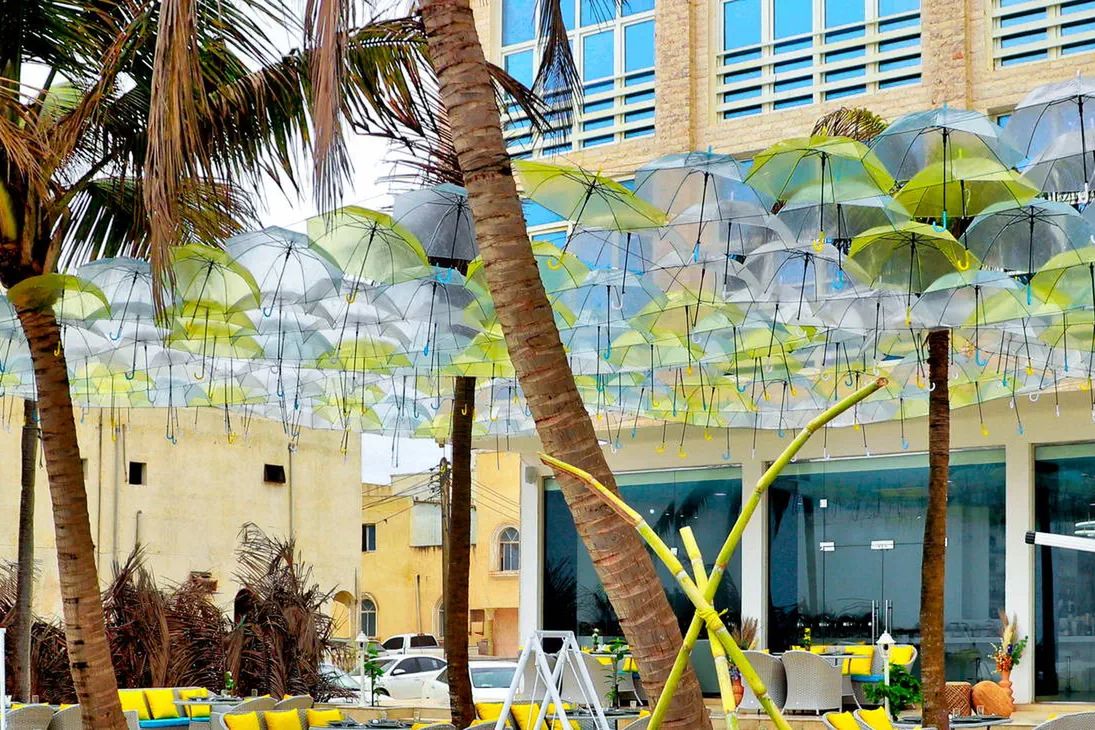 restauracja, teren hotelu