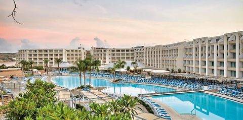 obiekt, teren hotelu, basen