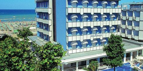 basen, teren hotelu, budynek główny, obiekt