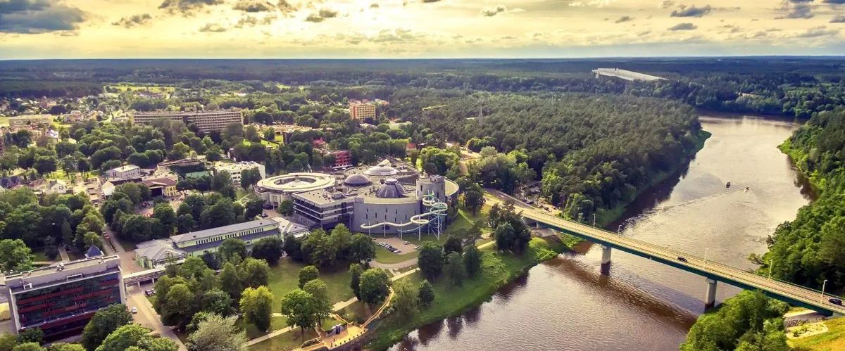 obiekt, teren hotelu