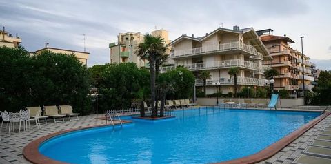 basen, budynek główny