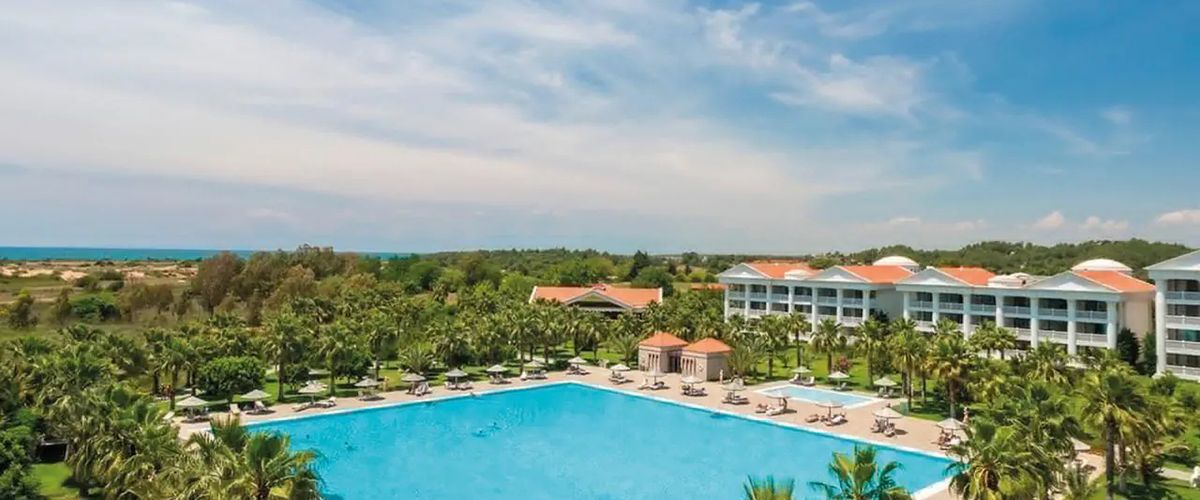 obiekt, teren hotelu, basen