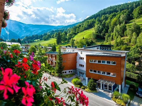 Der Waldhof (Zell am See) 4*