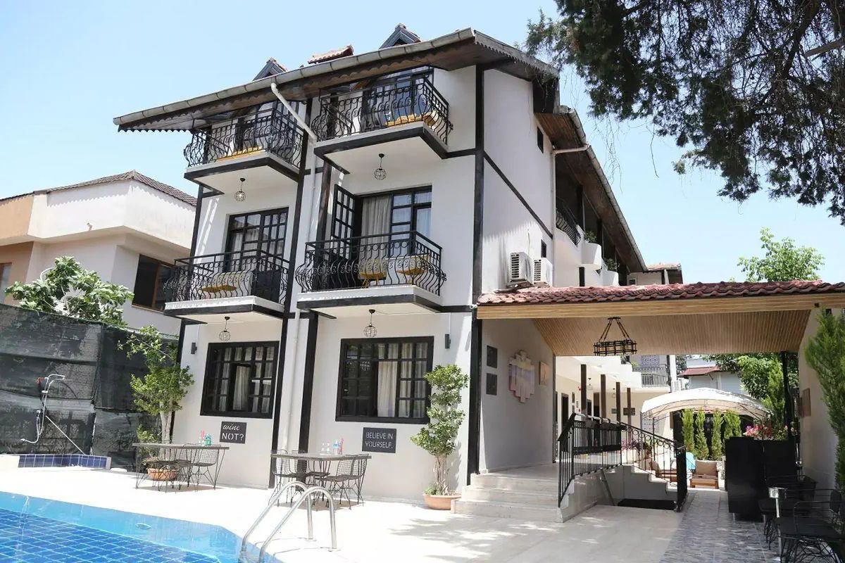 balkon / taras, basen, obiekt