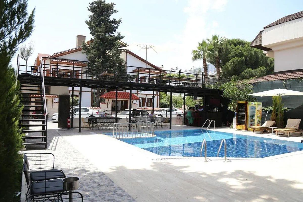 obiekt, teren hotelu, basen
