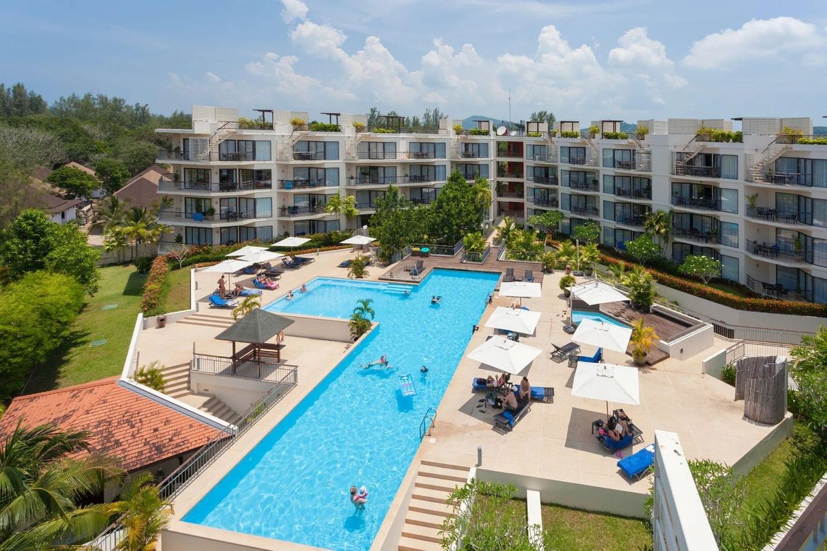 teren hotelu, basen