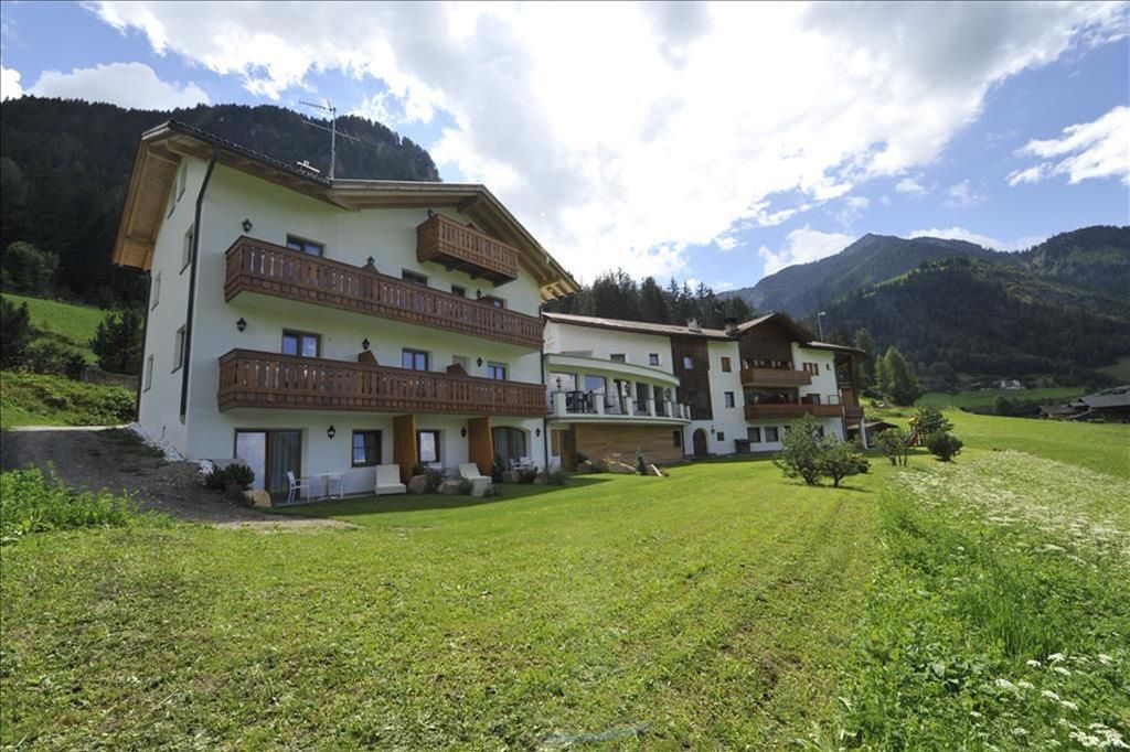 obiekt, budynek główny