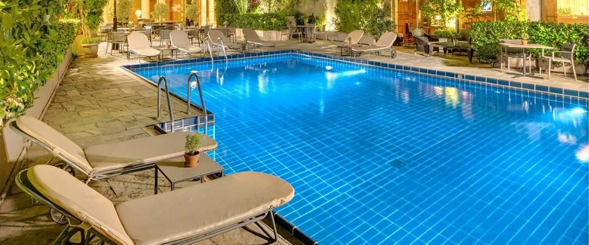 basen, teren hotelu