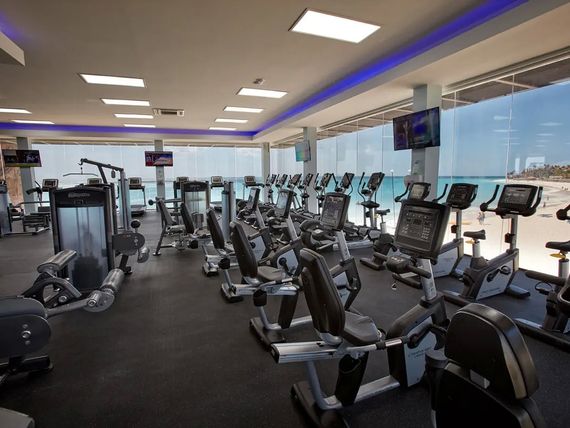 Divi Dutch Village Beach Resort 4*