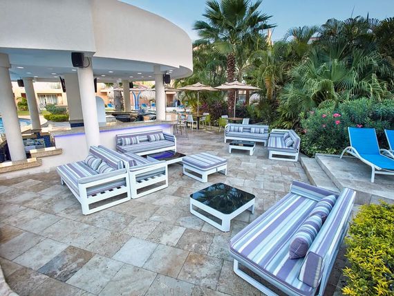 Divi Dutch Village Beach Resort 4*