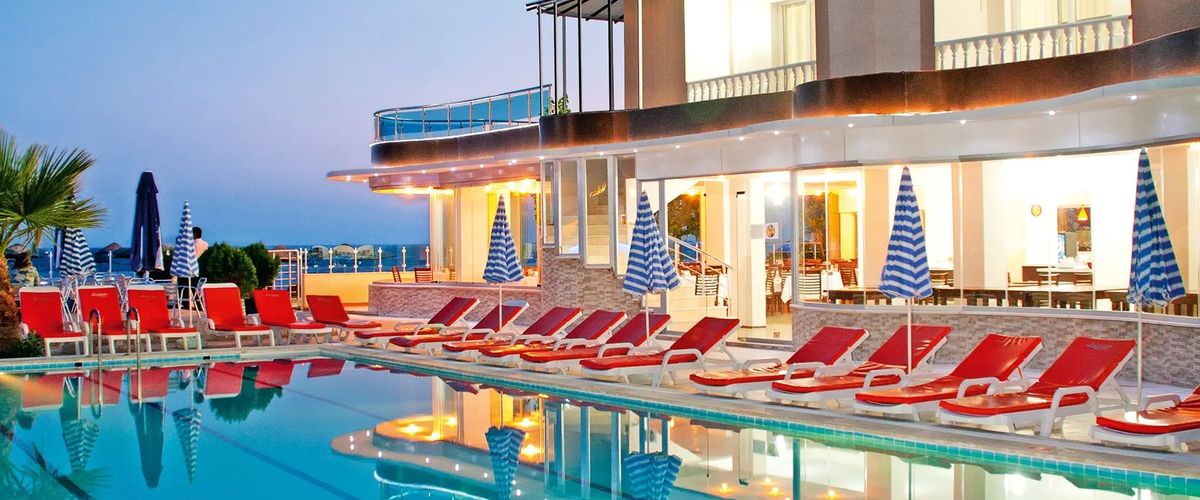 obiekt, teren hotelu, basen