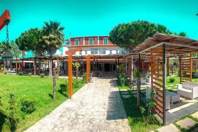 restauracja, teren hotelu, obiekt