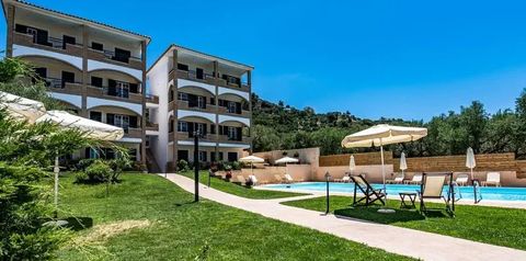 obiekt, teren hotelu, basen