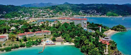 Bahia Principe Grand Cayacoa