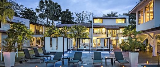 Bluebay Villas Doradas