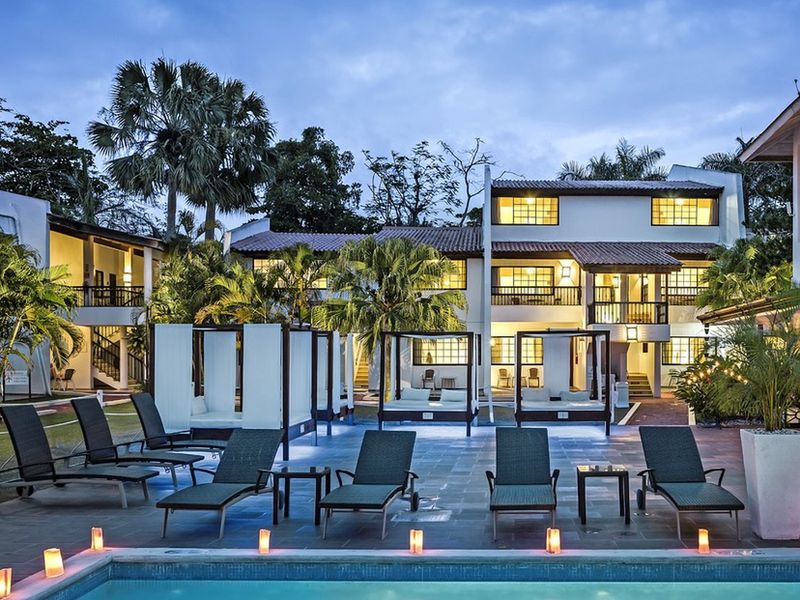 Bluebay Villas Doradas