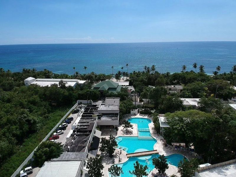 Emotions Beach Resort