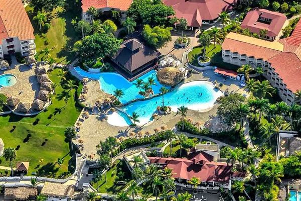 Lifestyle Tropical Beach Resort