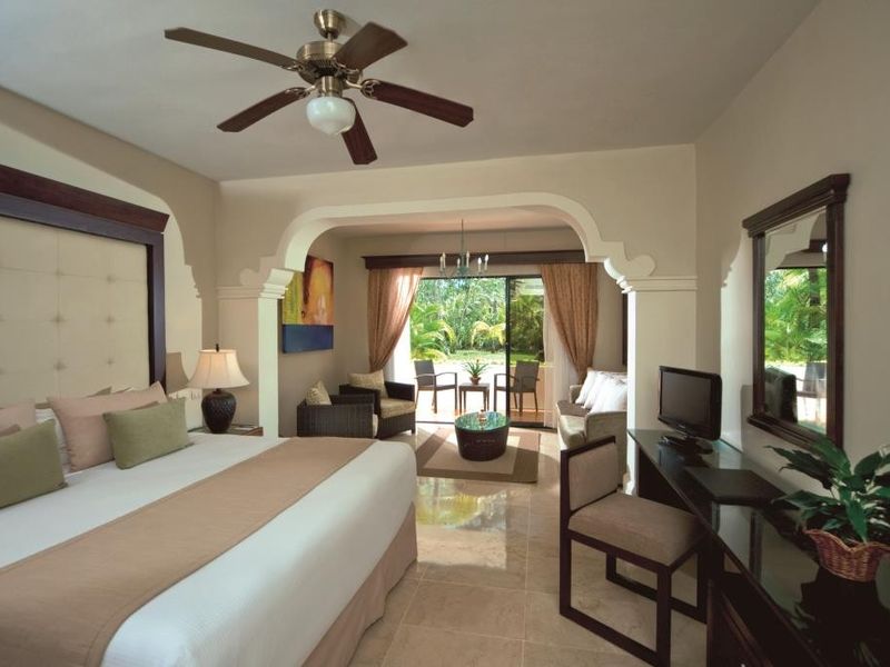 The Level at Melia Caribe Tropical