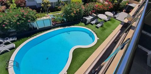 balkon / taras, teren hotelu, basen