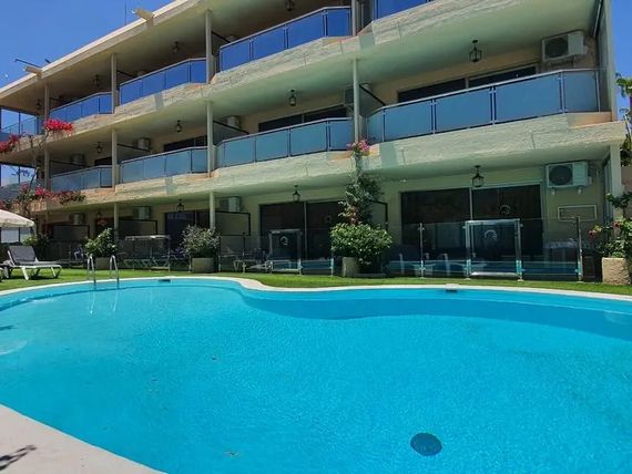 teren hotelu, obiekt, basen