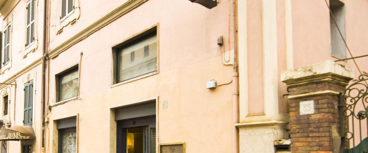 budynek główny, obiekt