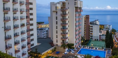 obiekt, budynek główny, basen, korty tenisowe