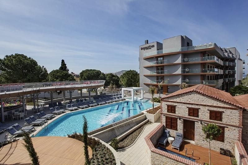 obiekt, teren hotelu, basen