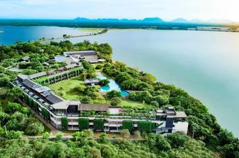 DoubleTree by Hilton Rajawarna Resort