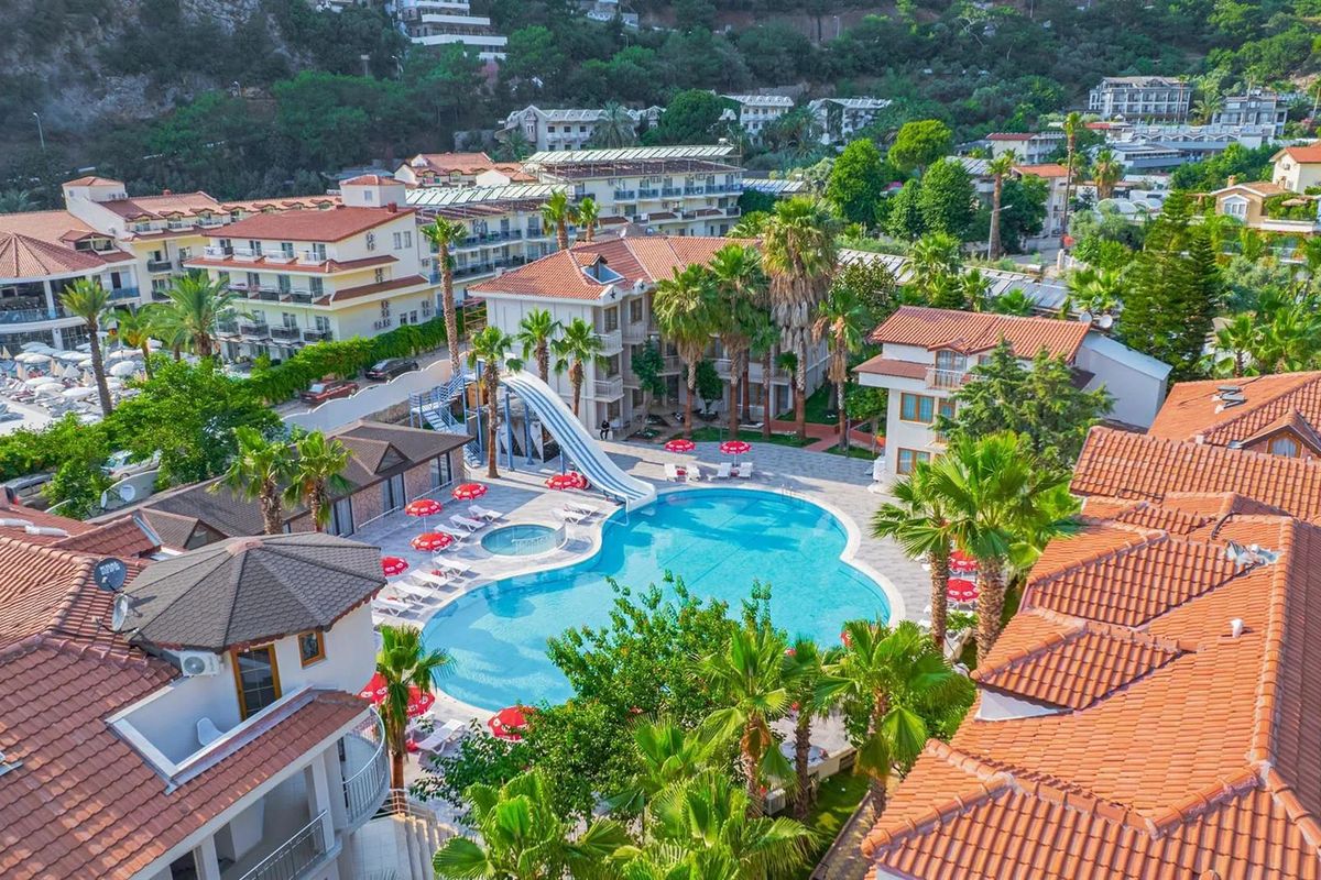 obiekt, teren hotelu, basen