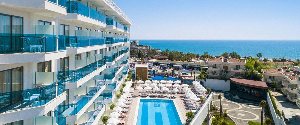 budynek główny, basen