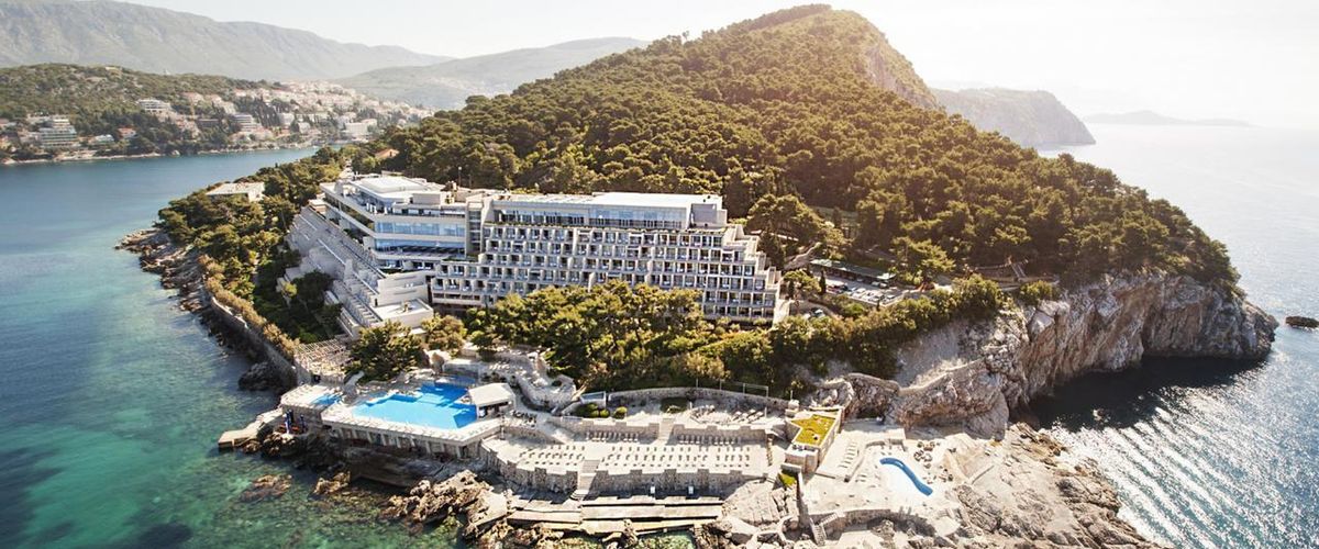 budynek główny, teren hotelu