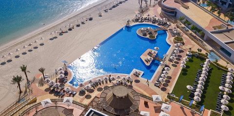 teren hotelu, basen, plaża