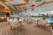 teren hotelu, basen, restauracja