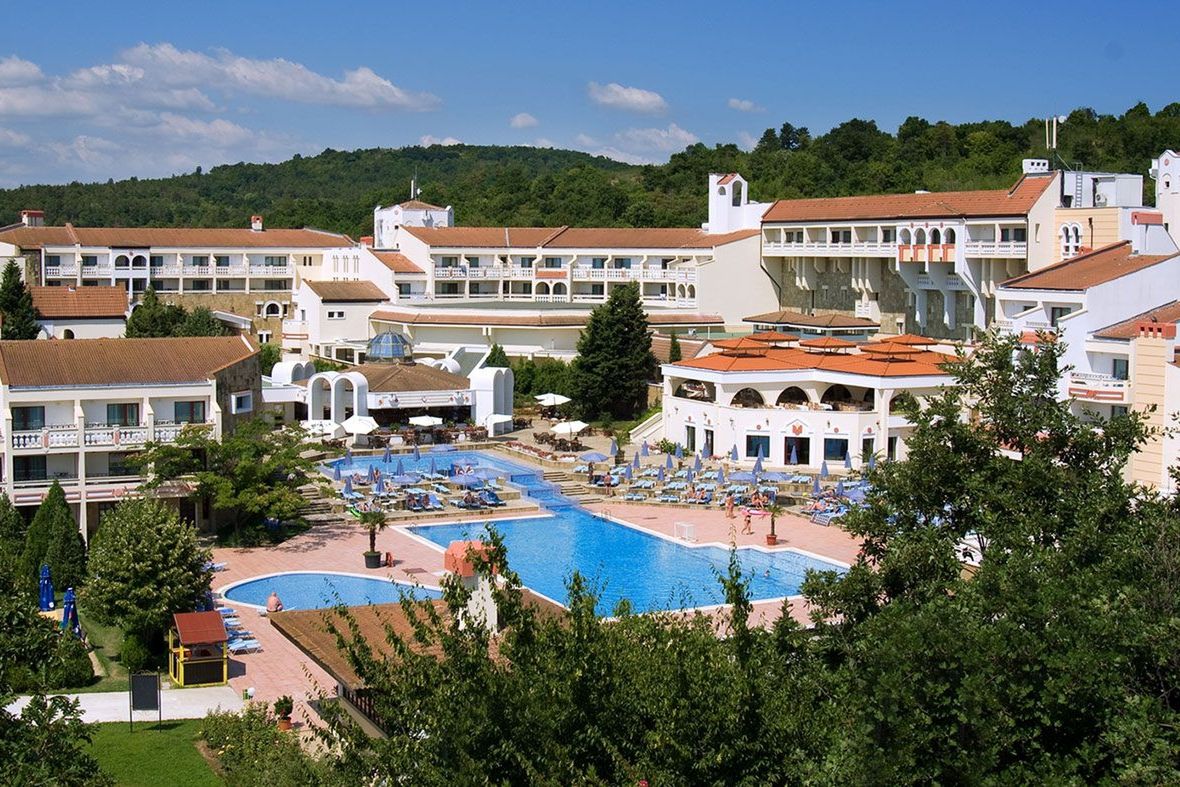 obiekt, teren hotelu, basen