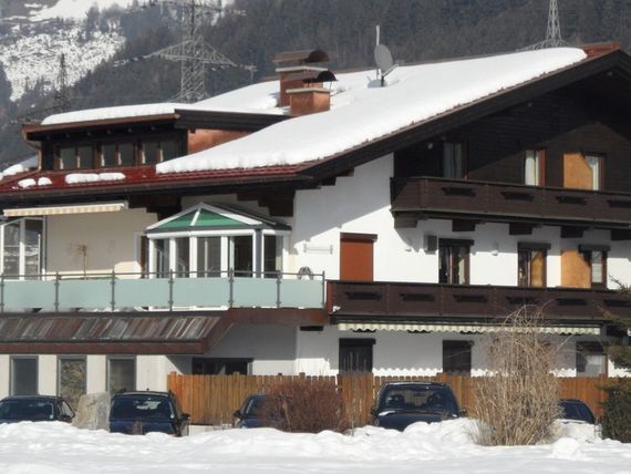 Eberharter Apartaments 2*