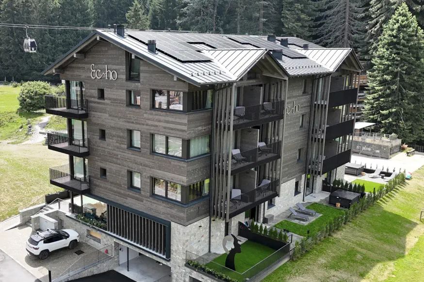 góry, teren hotelu, obiekt