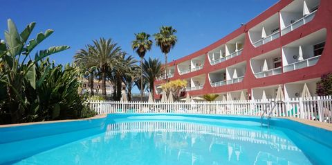 basen, budynek główny