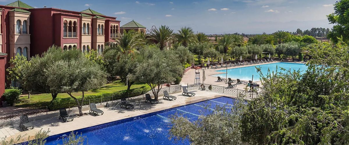 obiekt, teren hotelu, basen