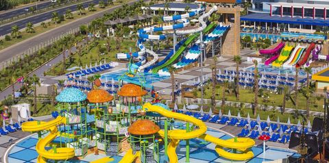 basen, aquapark, zjeżdżalnia