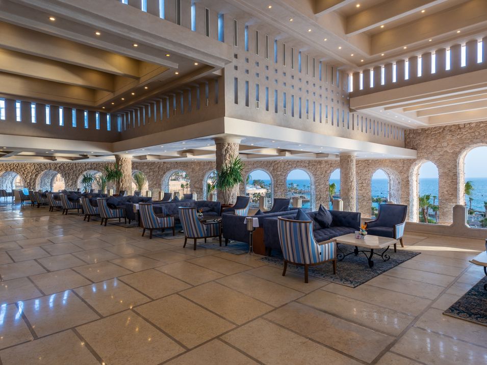 lobby bar