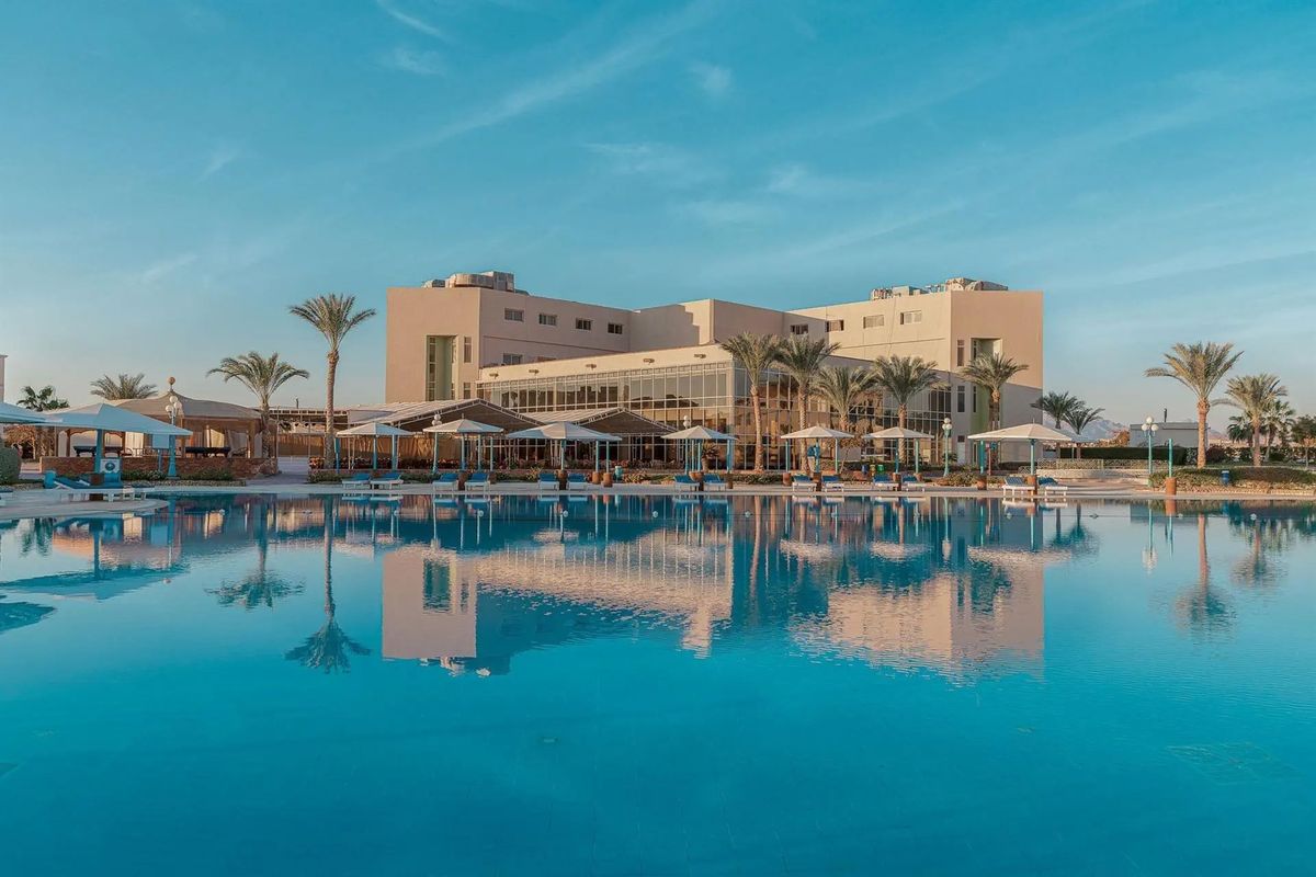 Albatros Makadi Resort (ex Royal Pharaohs Makadi) - basen