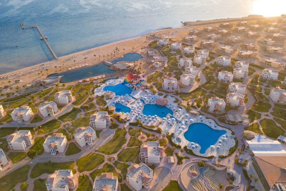 Albatros Makadi Resort (ex Royal Pharaohs Makadi) - teren hotelu