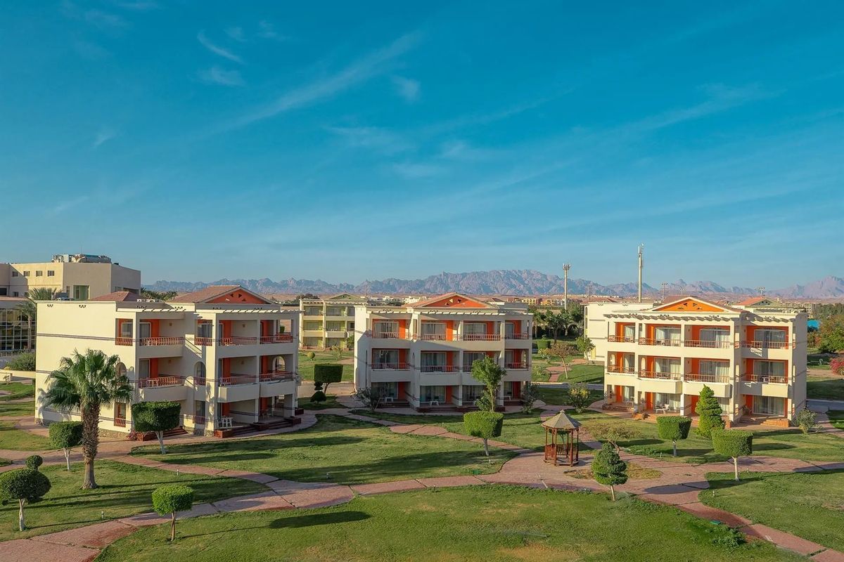 Albatros Makadi Resort (ex Royal Pharaohs Makadi) - teren hotelu